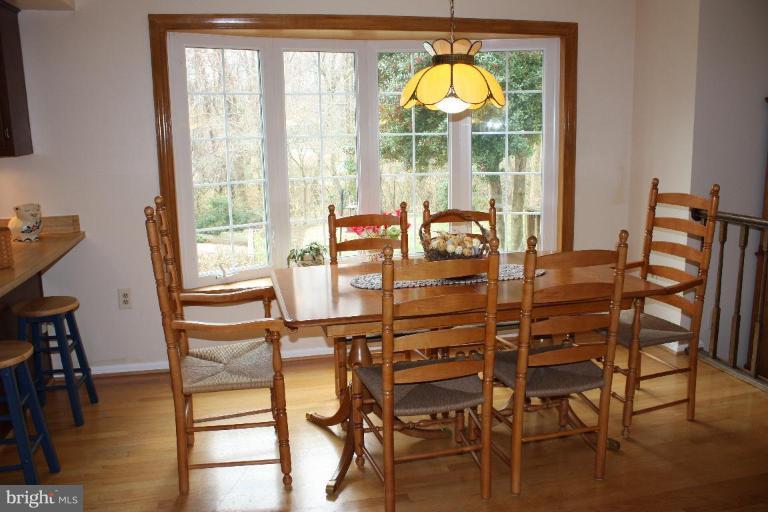 10169 Wavell Road Fairfax, VA 22032 - Photo 10 of 30 Breakfast Area between Kitchen & Family Room