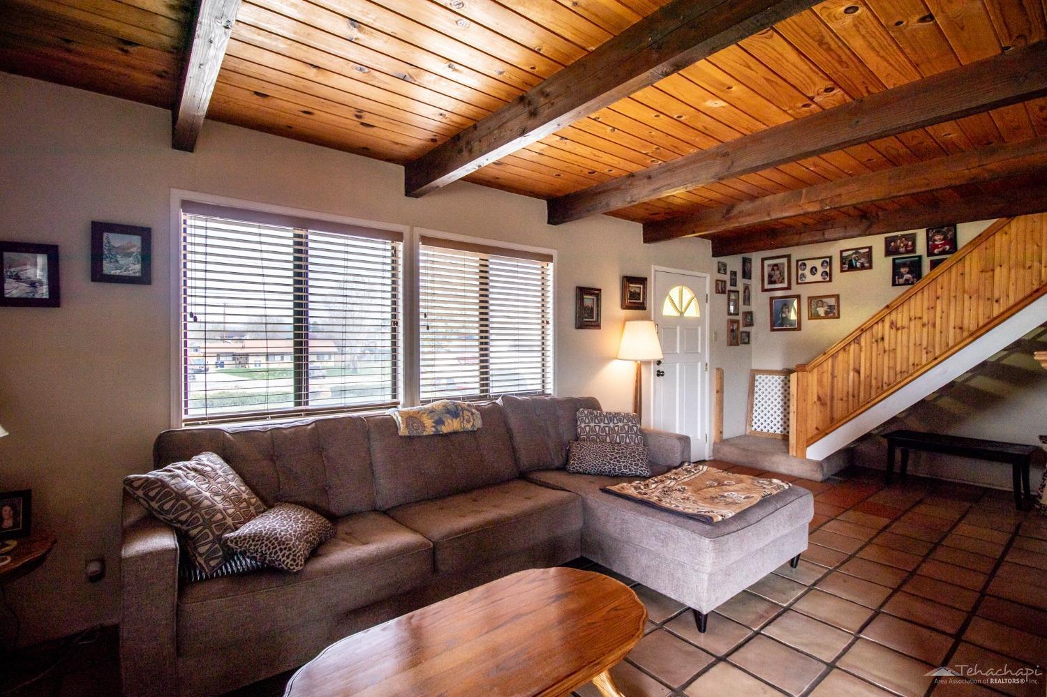 21317 Woodford-Tehachapi Road Tehachapi, CA 93561 - Photo 4 of 43 Gallery Image 4