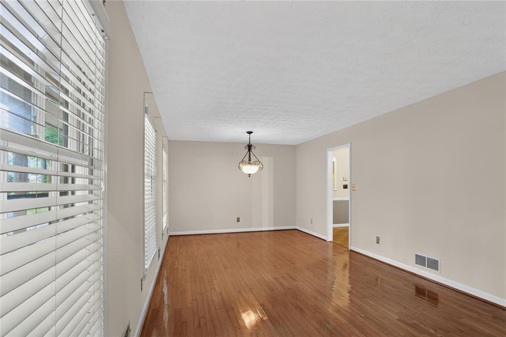 9278 Seminole Road Jonesboro, GA 30236 - Photo 5 of 29 Gallery Image 5