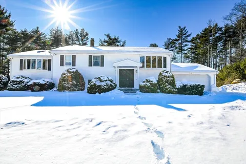 $774,900 | 7 Randall Road, Rochester, MA 02770