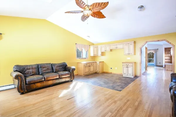 $749,900 | 7 Randall Road, Rochester, MA 02770