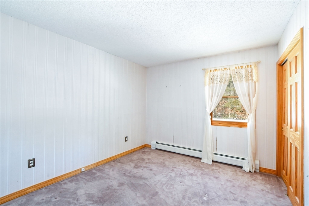 7 Randall Road Rochester, MA 02770 - Photo 16 of 38