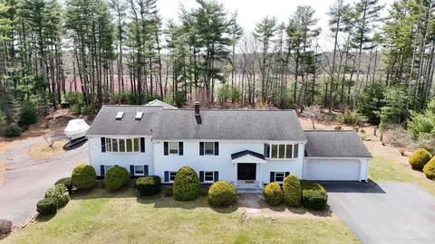 $699,900 | 7 Randall Road, Rochester, MA 02770