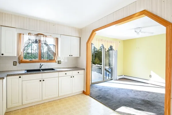$749,900 | 7 Randall Road, Rochester, MA 02770