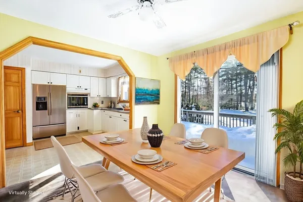 $749,900 | 7 Randall Road, Rochester, MA 02770