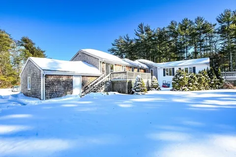 $749,900 | 7 Randall Road, Rochester, MA 02770
