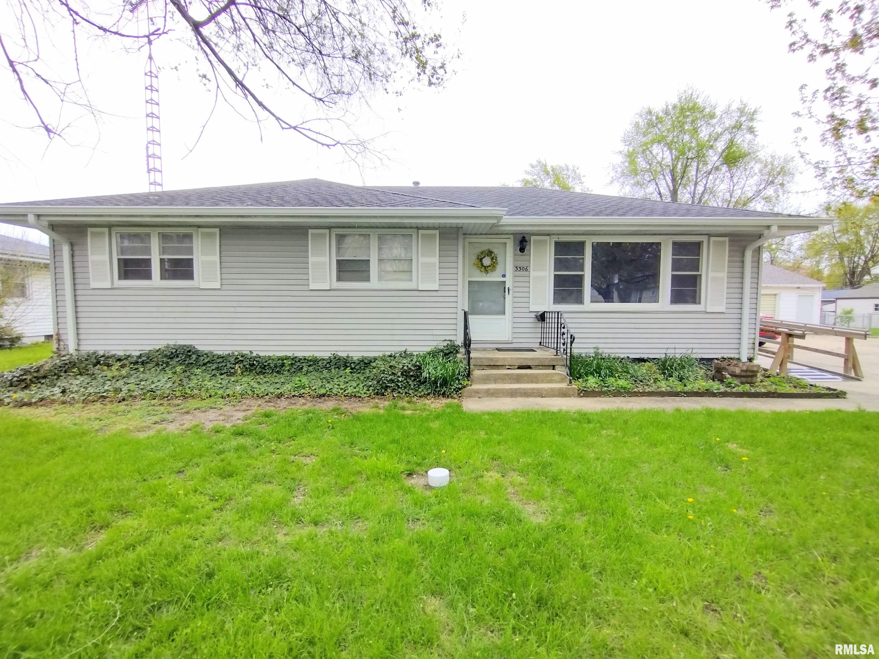 3306 Stanton Street Springfield, IL 62703 - Photo 1 of 22