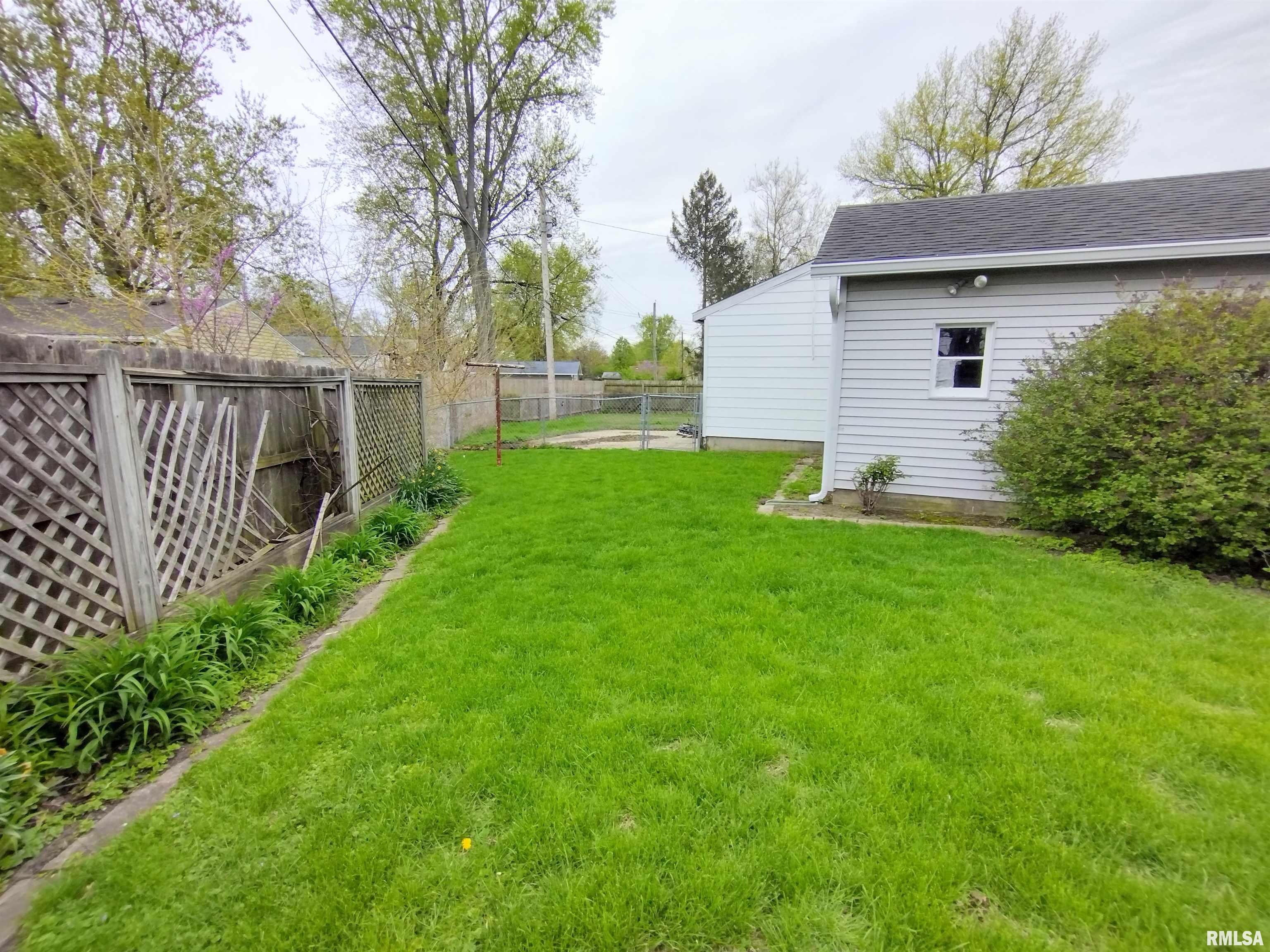 3306 Stanton Street Springfield, IL 62703 - Photo 4 of 22