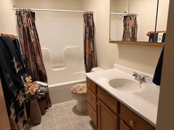 $175,000 | 223 A Oakwood Avenue, Oglesby, IL 61348