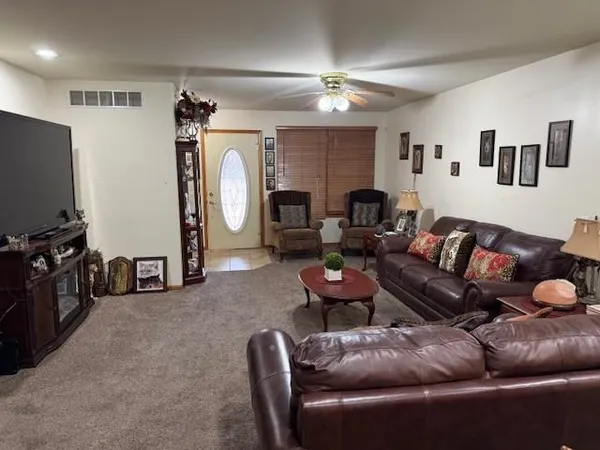 $175,000 | 223 A Oakwood Avenue, Oglesby, IL 61348