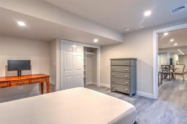 $3,100 | 17 Cobbler Lane, Setauket, NY 11733