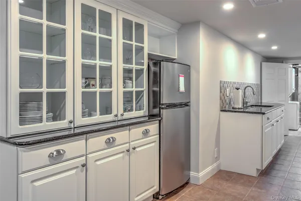 $3,100 | 17 Cobbler Lane, Setauket, NY 11733