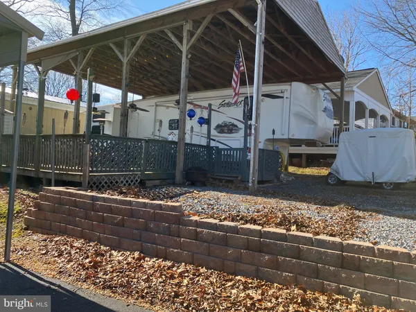 $49,000 | 8 Poison Oak, Falling Waters, WV 25419
