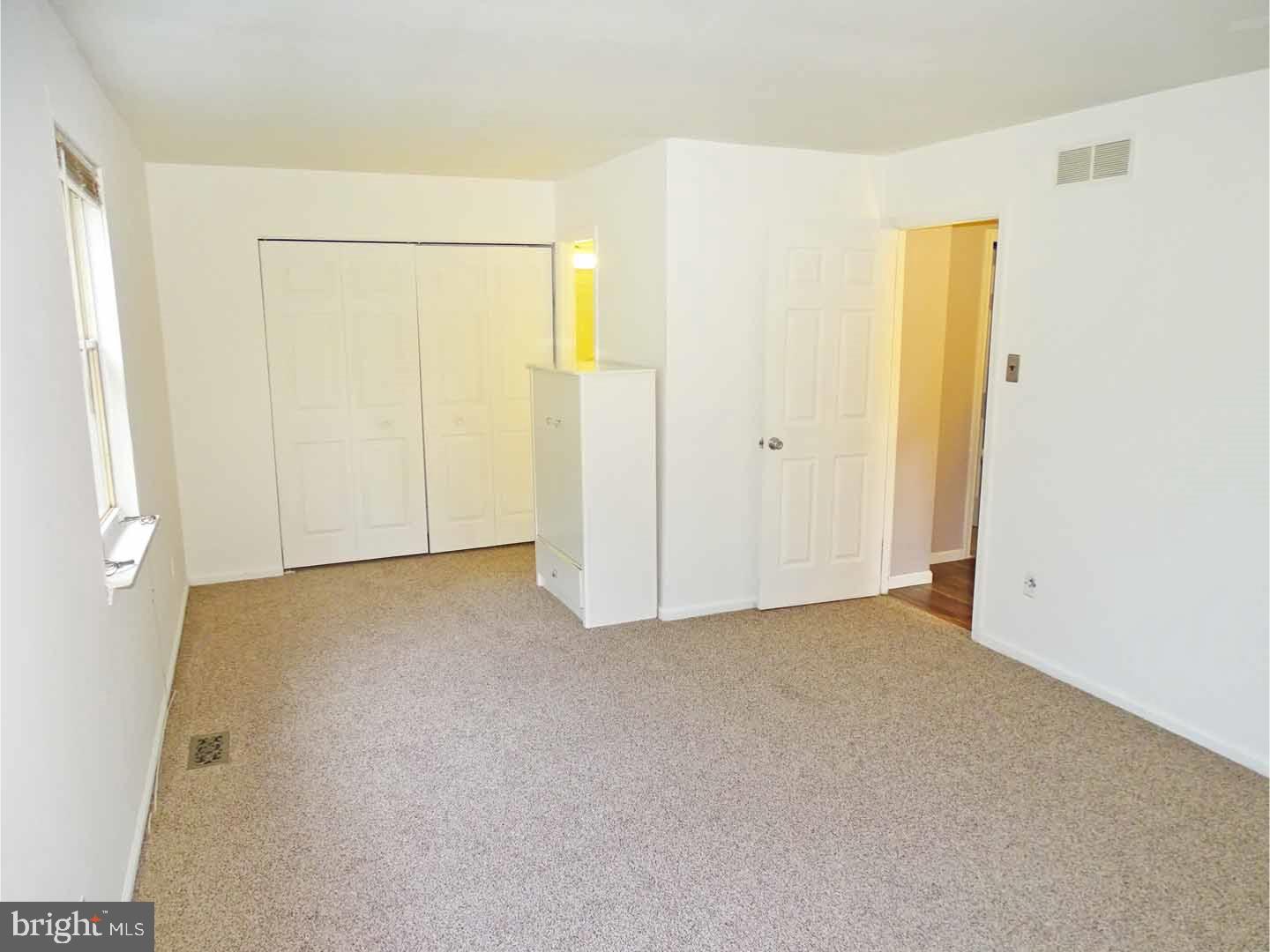 526 Winding Way Warminster, PA 18974 - Photo 17 of 23 Bedroom - Main