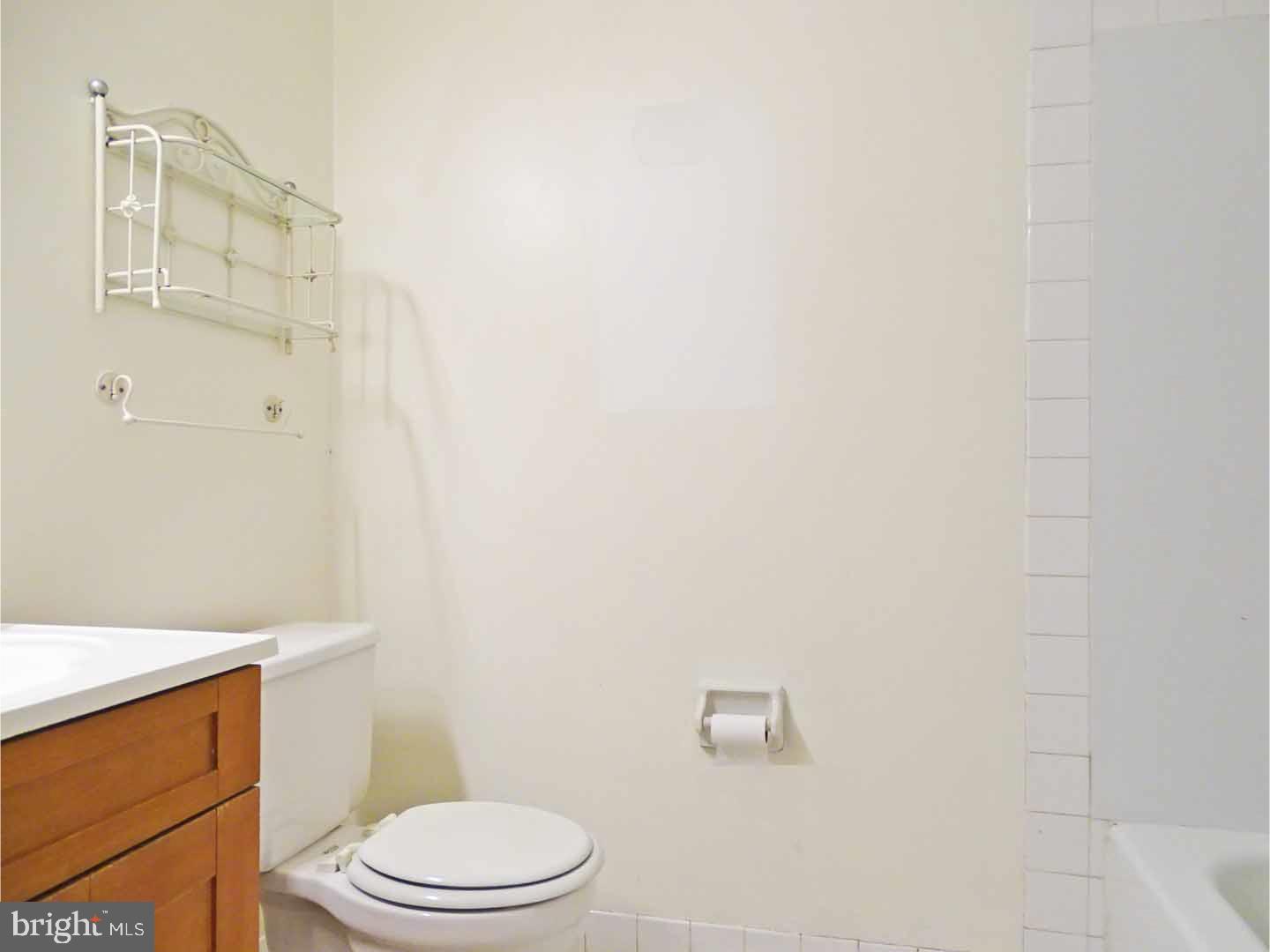 526 Winding Way Warminster, PA 18974 - Photo 18 of 23 Master Bathroom