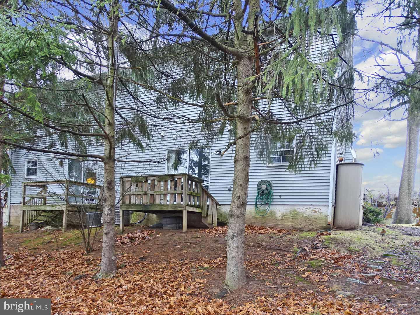 526 Winding Way Warminster, PA 18974 - Photo 23 of 23 Back Yard