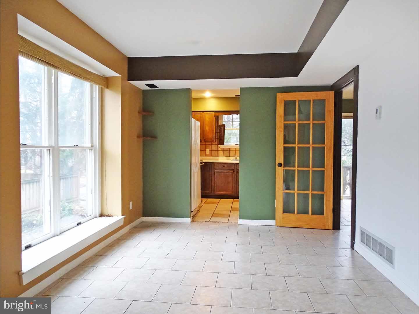 526 Winding Way Warminster, PA 18974 - Photo 4 of 23 Dining Room