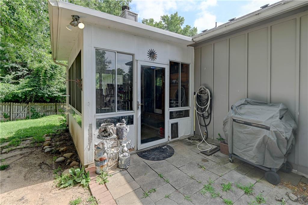 18008 East Whitney Road South Independence, MO 64057 - Photo 25 of 35