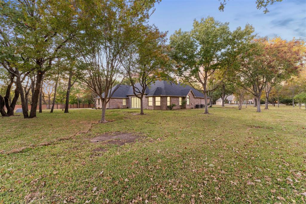 615 West Aurora Vista Trail Aurora, TX 76078 - Photo 39 of 40 a view of yard with tree s