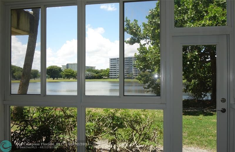 2751 North Palm Aire Dr Unit 105  