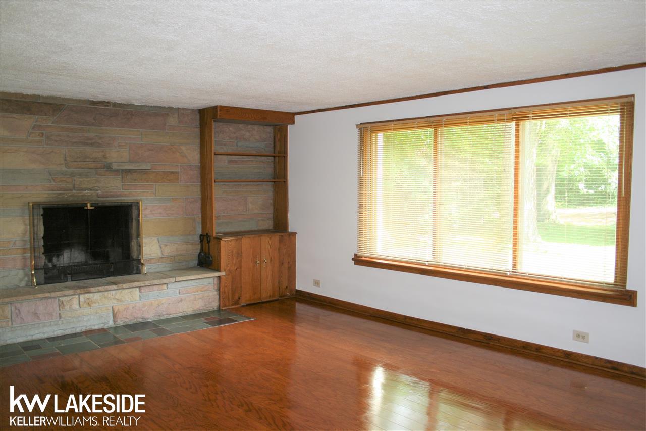 1171 Michelson Road Rochester, MI 48307 - Photo 5 of 32 31390482-4.JPG