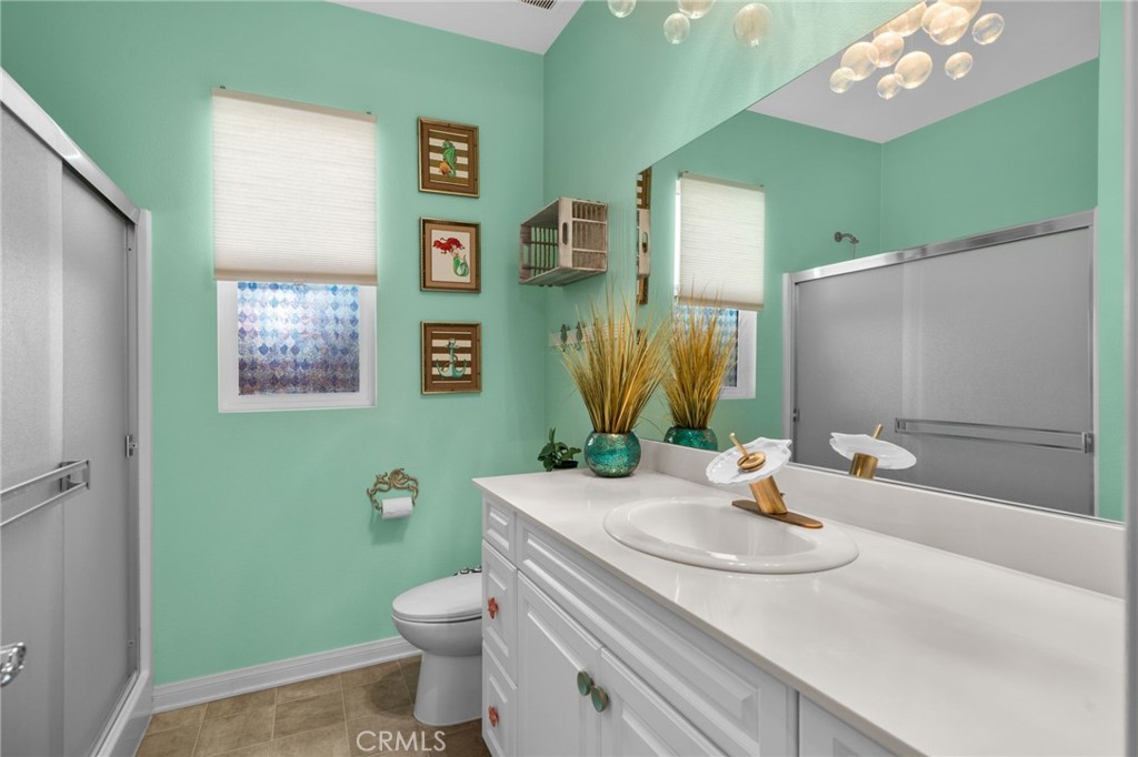 20346 Symphony Drive Riverside, CA 92507 - Photo 25 of 44 Bathroom 2