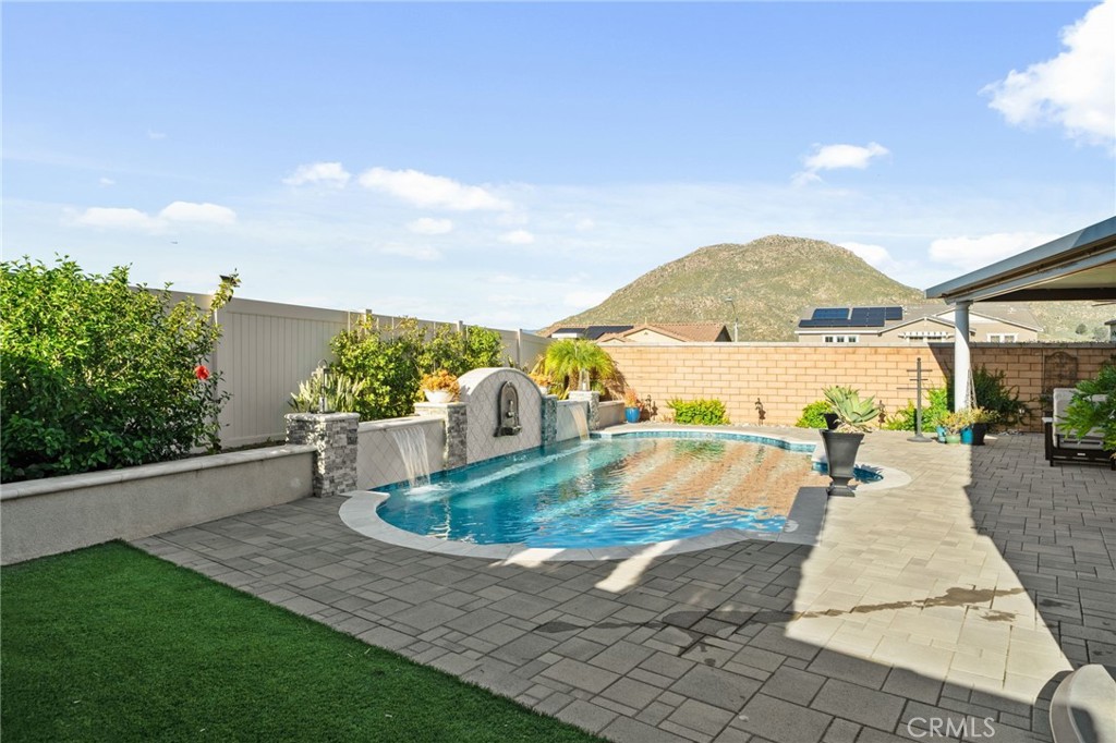 20346 Symphony Drive Riverside, CA 92507 - Photo 37 of 44