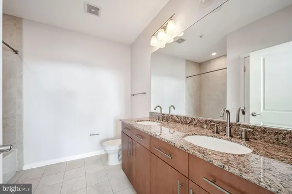 $2,975 | 444 West Broad Street, Unit 619, Falls Church, VA 22046