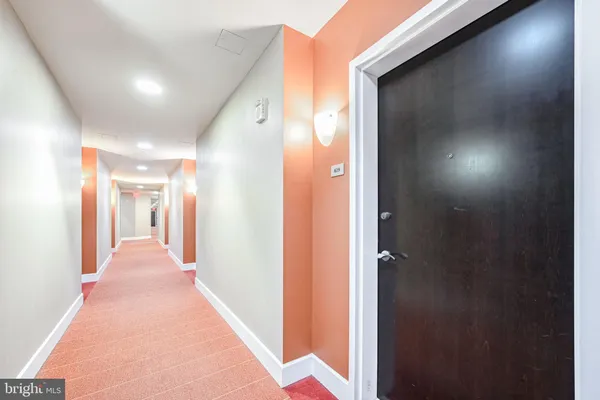 $2,975 | 444 West Broad Street, Unit 619, Falls Church, VA 22046