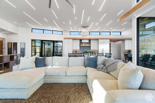 3558 South Cypress Road Hurricane, UT 84737 - Photo 6 of 57 View of living room