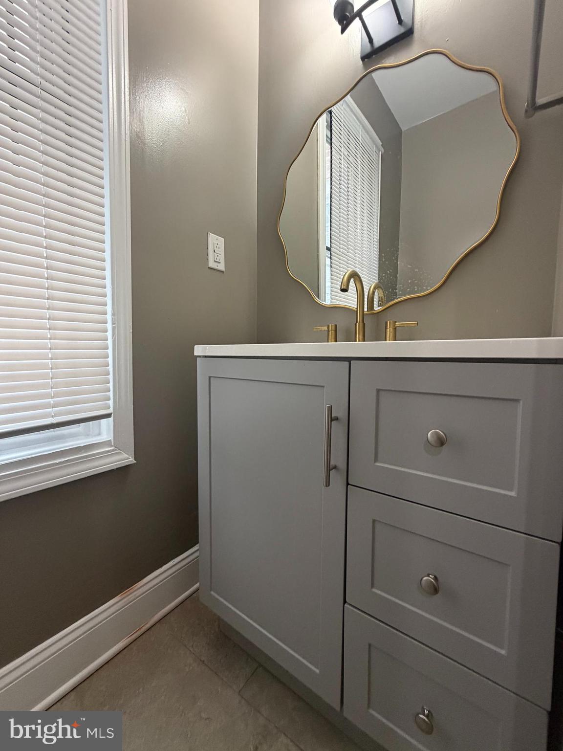 2260 North 18th Street Philadelphia, PA 19132 - Photo 4 of 13 a view of a mirror