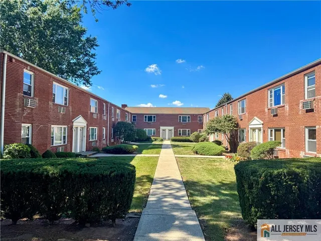 $167,500 | 66 Fox Road, Unit 9B, Edison, NJ 08817