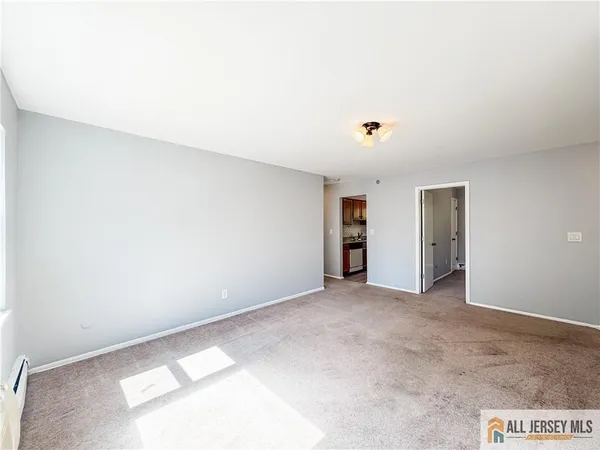 $160,000 | 66 Fox Road, Unit 9B, Edison, NJ 08817