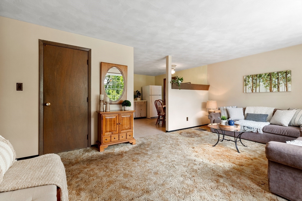 3 Pontiac Road Peabody, MA 01960 - Photo 5 of 30 Gallery Image 5