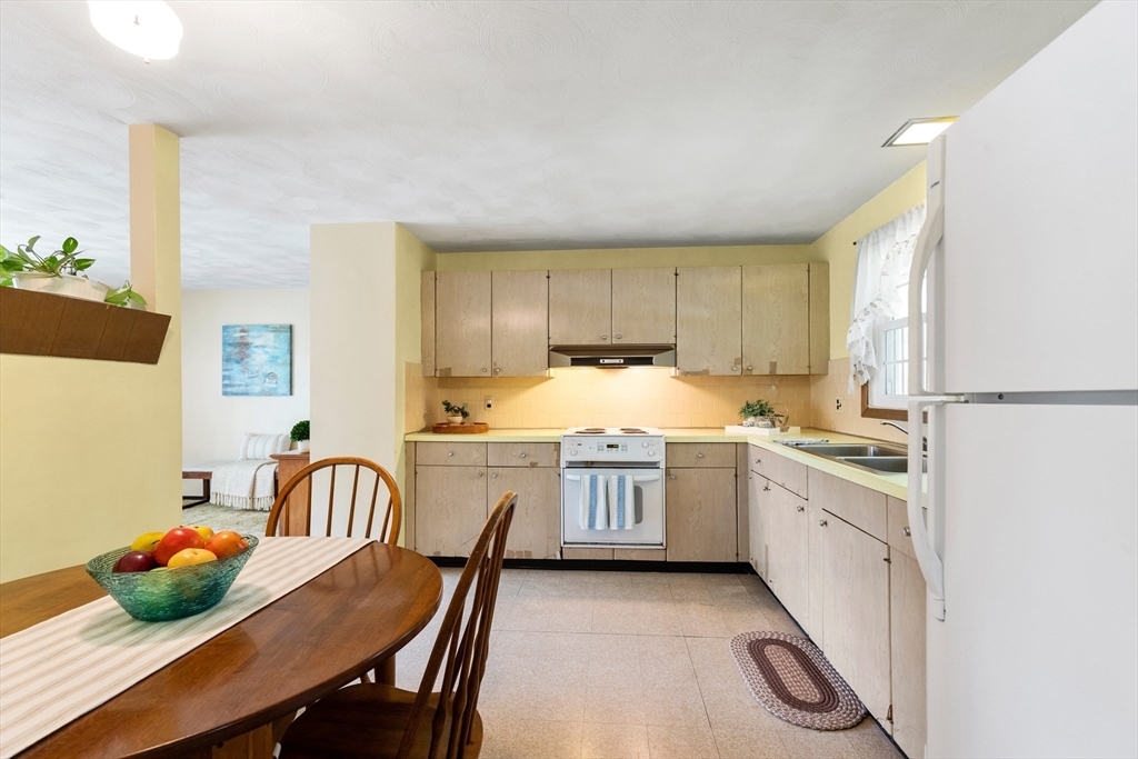 3 Pontiac Road Peabody, MA 01960 - Photo 10 of 30 Gallery Image 10