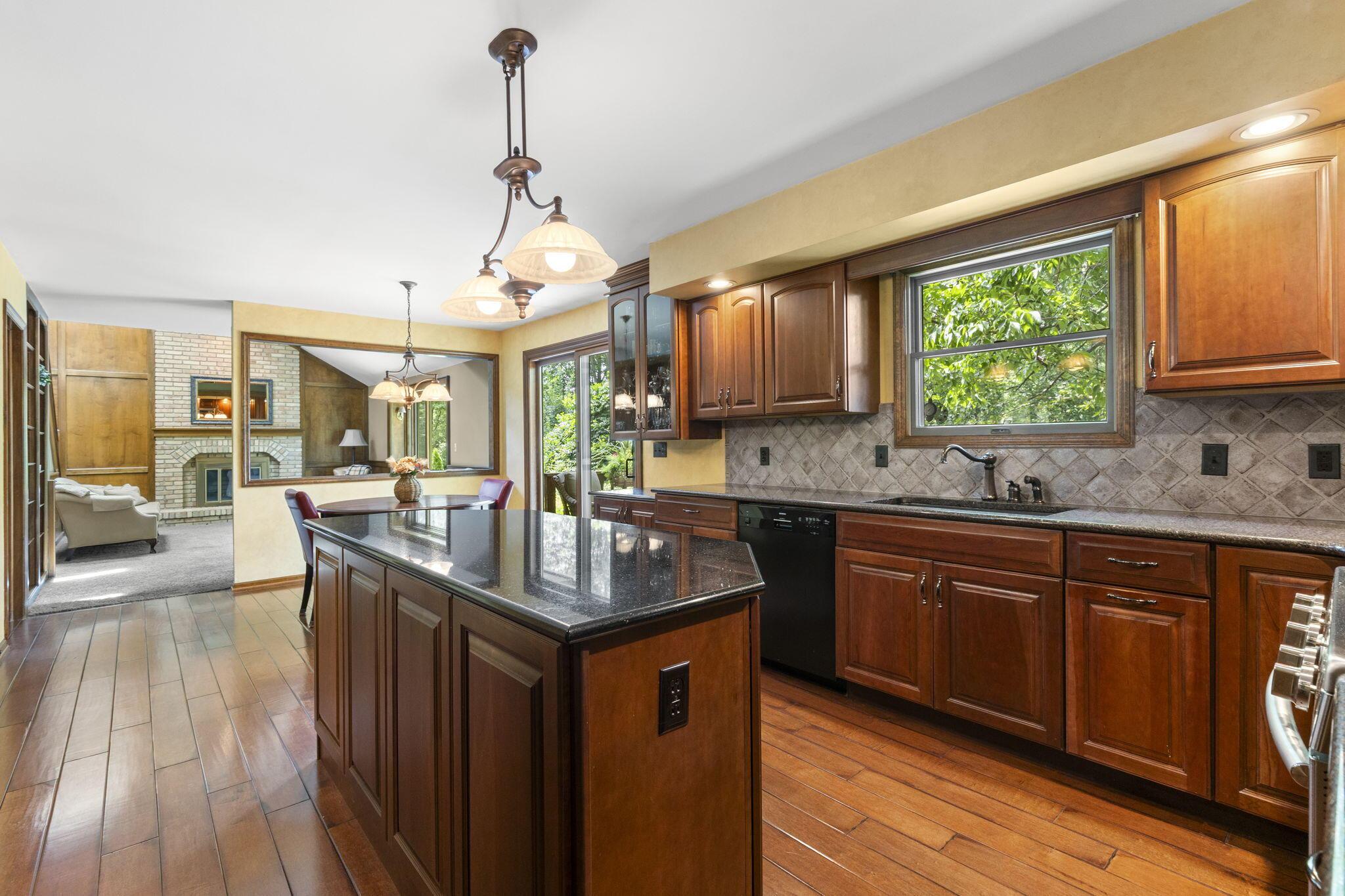 1161 Riva Ridge Boulevard Columbus, OH 43230 - Photo 14 of 60 KITCHEN W/ ISLAND