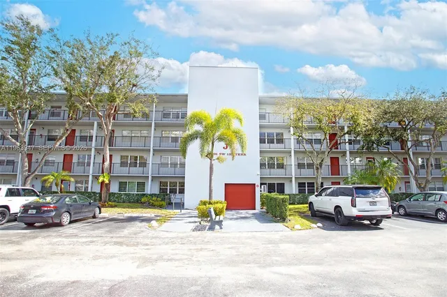 $160,000 | 1301 Southwest 135th Terrace, Unit 413J, Pembroke Pines, FL 33027