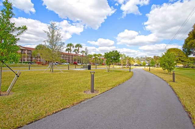 $160,000 | 1301 Southwest 135th Terrace, Unit 413J, Pembroke Pines, FL 33027