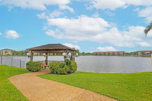 $160,000 | 1301 Southwest 135th Terrace, Unit 413J, Pembroke Pines, FL 33027
