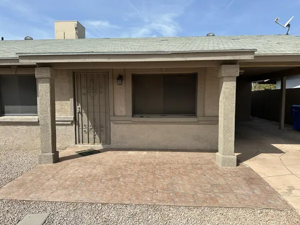 $1,895 | 18202 North 33rd Avenue, Phoenix, AZ 85053