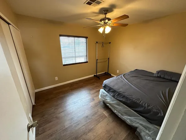 $1,895 | 18202 North 33rd Avenue, Phoenix, AZ 85053