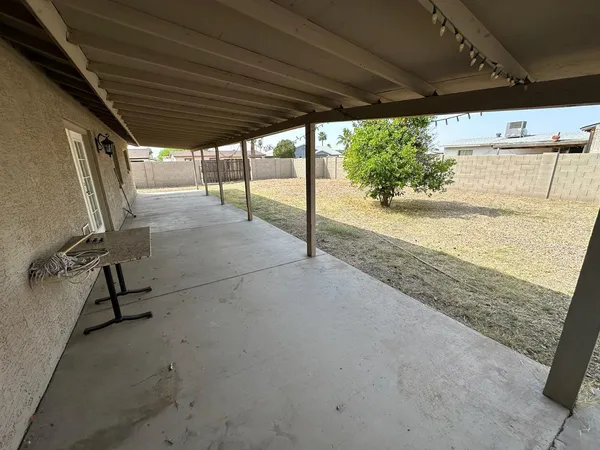 $1,895 | 18202 North 33rd Avenue, Phoenix, AZ 85053