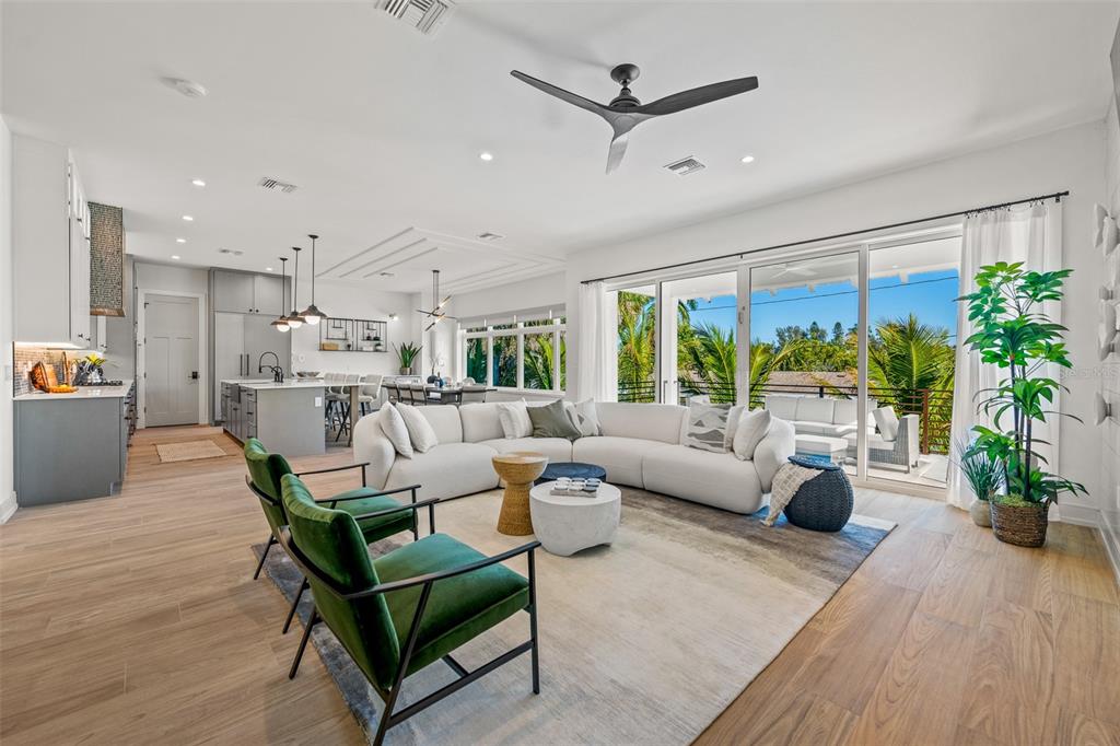 401 77th Street Holmes Beach, FL 34217 - Photo 18 of 92