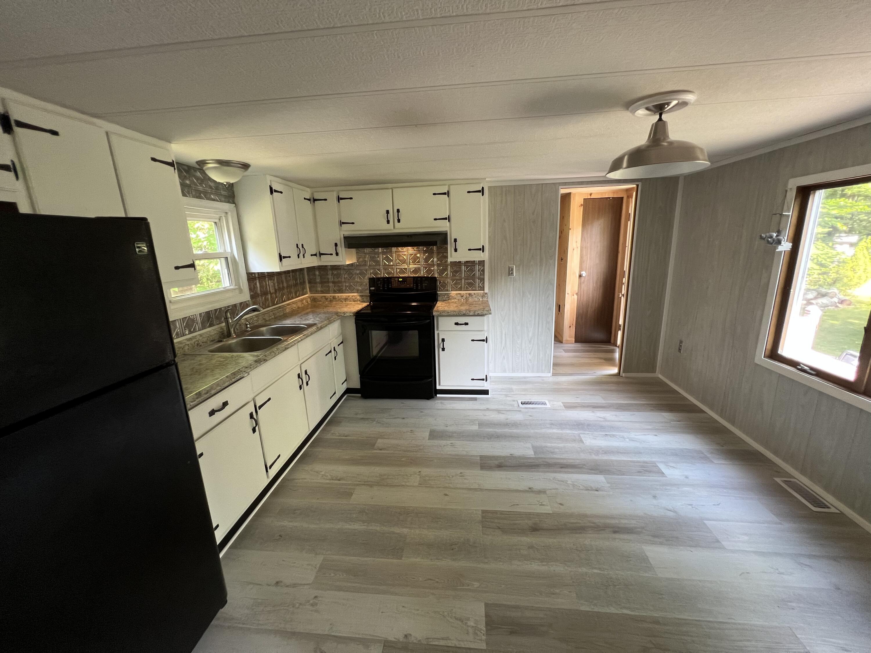 574 Lewiston Road Topsham, ME 04086 - Photo 17 of 29 F57FDBDC-182C-4977-90C5-30B5EAC61994