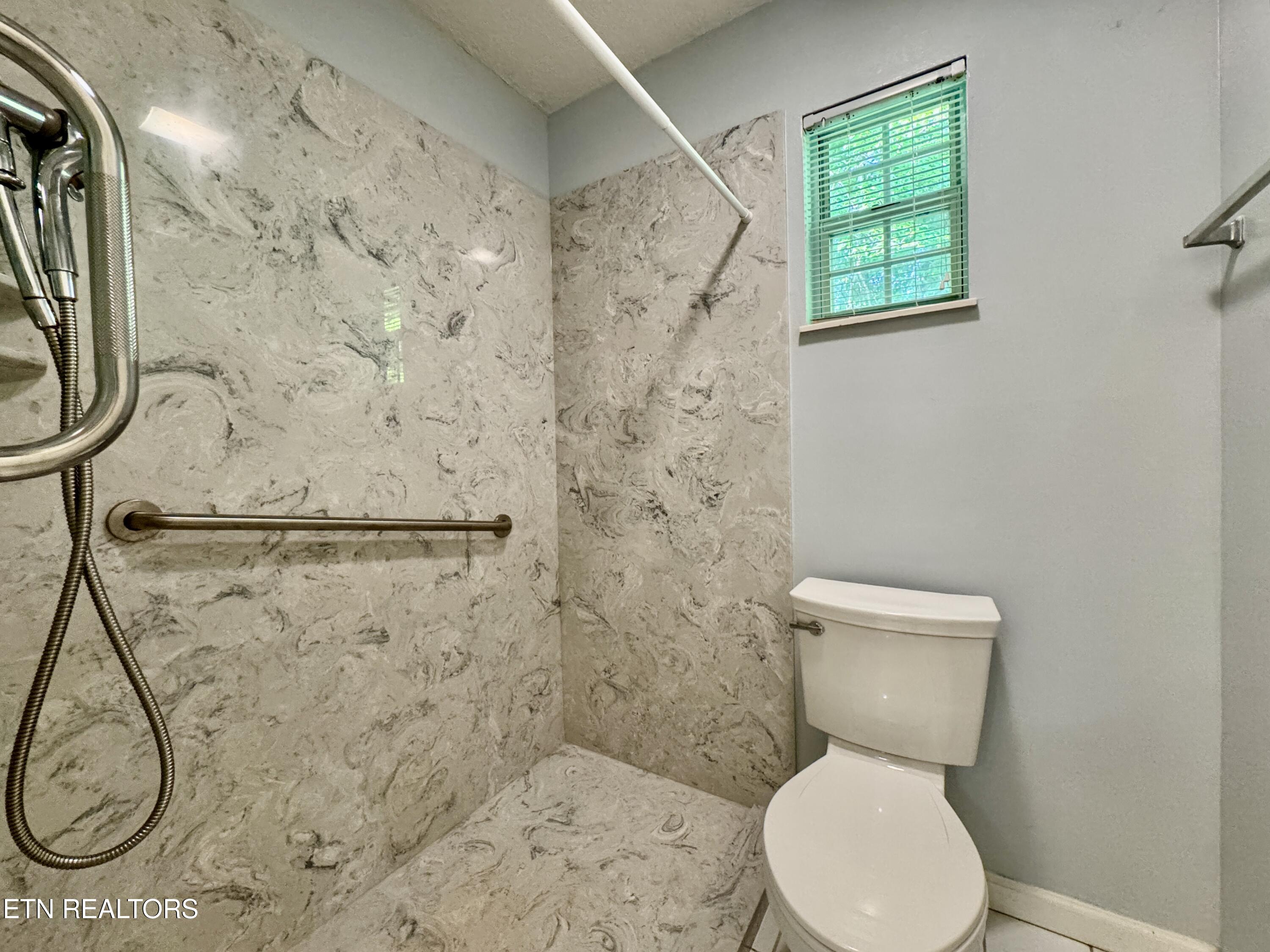 3319 Laurel View Road Knoxville, TN 37917 - Photo 28 of 36 30