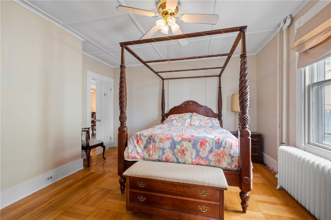 216 Spring Street Newport, RI 02840 - Photo 15 of 48