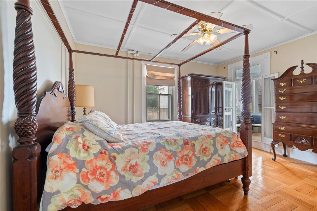 216 Spring Street Newport, RI 02840 - Photo 16 of 48