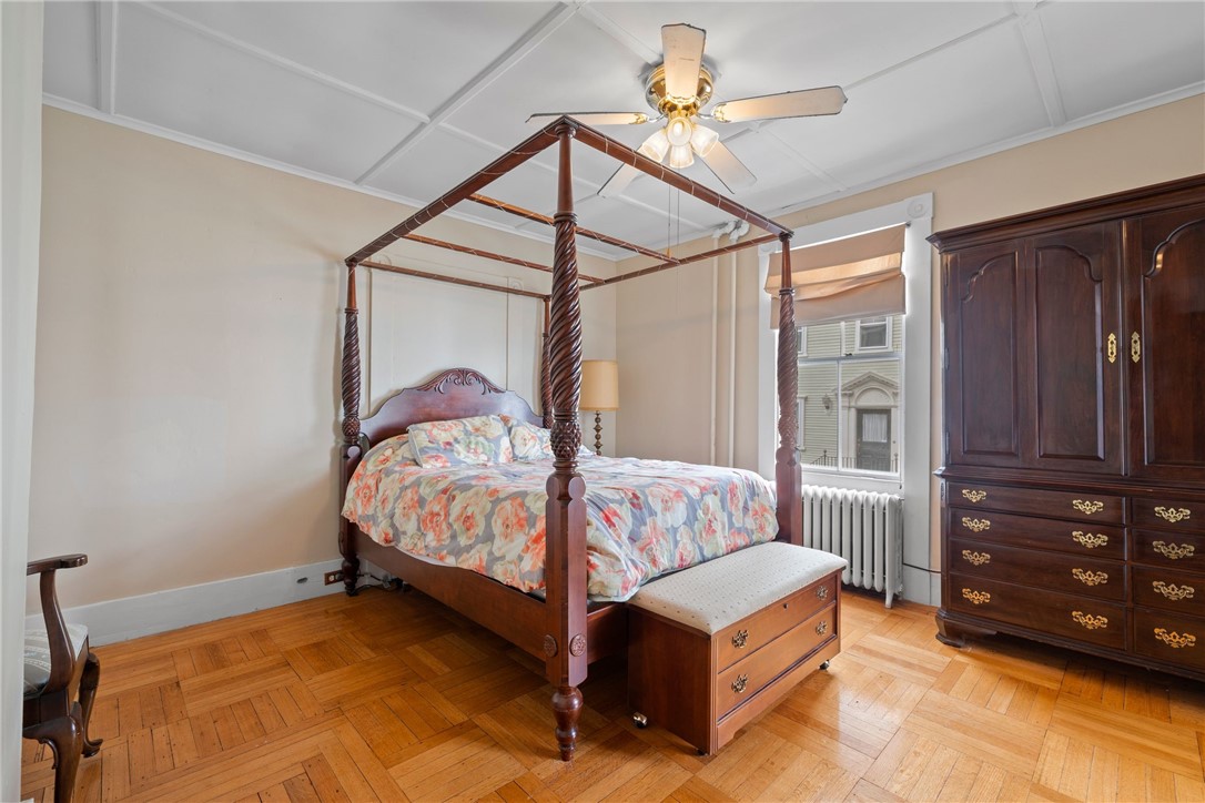 216 Spring Street Newport, RI 02840 - Photo 17 of 48