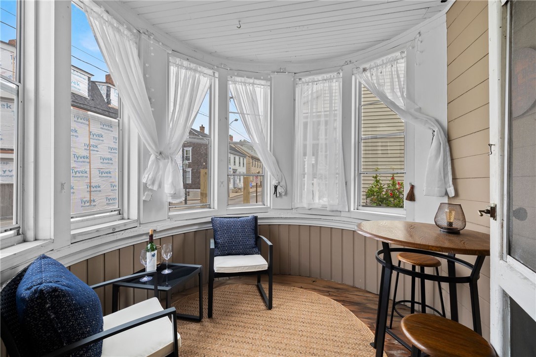 216 Spring Street Newport, RI 02840 - Photo 19 of 48