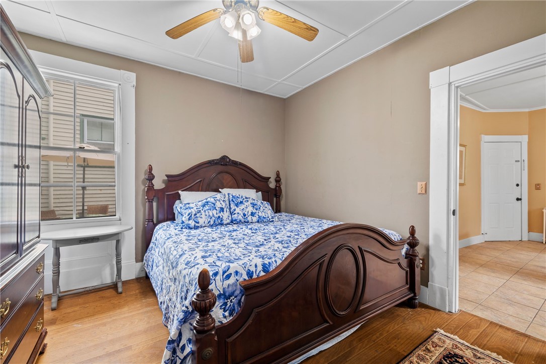 216 Spring Street Newport, RI 02840 - Photo 21 of 48